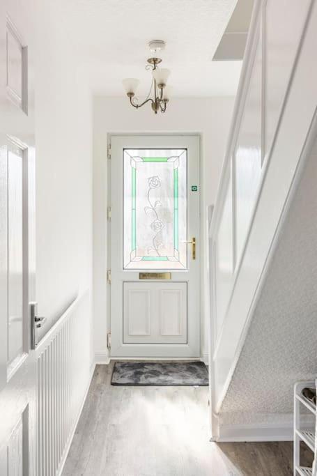 Entire Charming 5-Bed House In Darwen Blackburn Bb1 Free Parking Roadside Rishton Exterior foto
